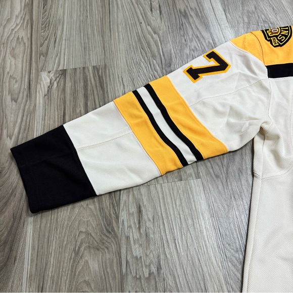 Adidas Boston Bruins Patrice Bergeron 100th Men’s 44 Hockey Jersey IM8290 $230 - Picture 5 of 9